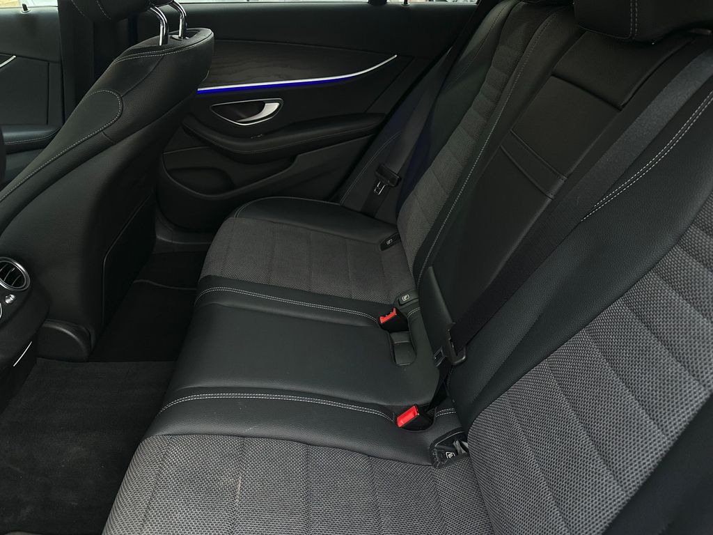 Mercedes-Benz E 220 2021