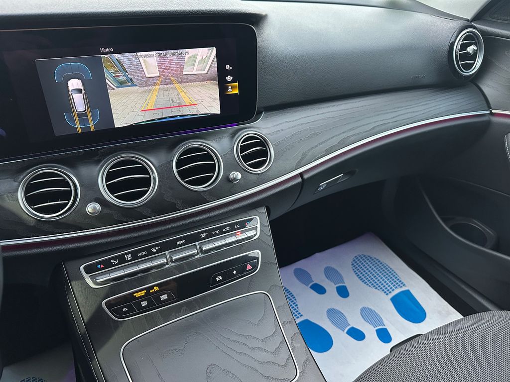 Mercedes-Benz E 220 2021