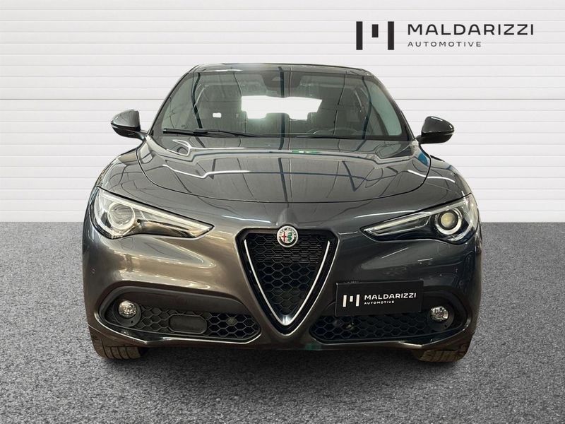 Alfa Romeo Stelvio 2021