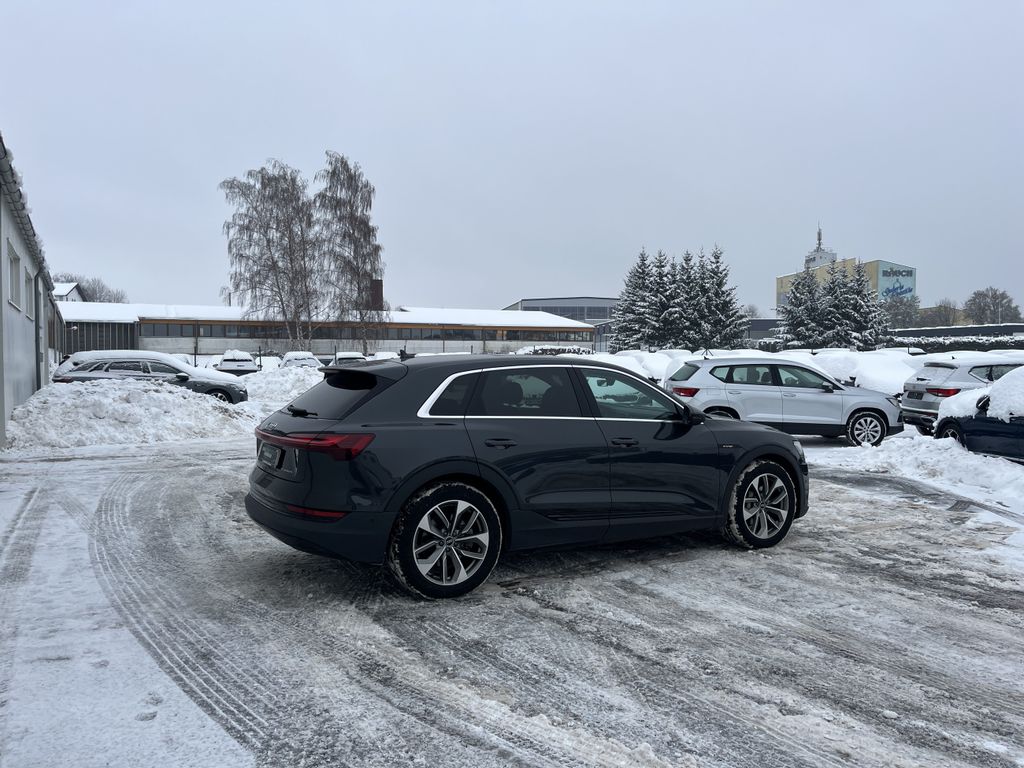 Audi e-tron 2022