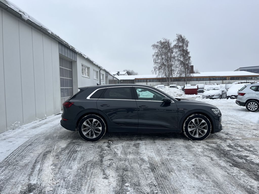 Audi e-tron 2022