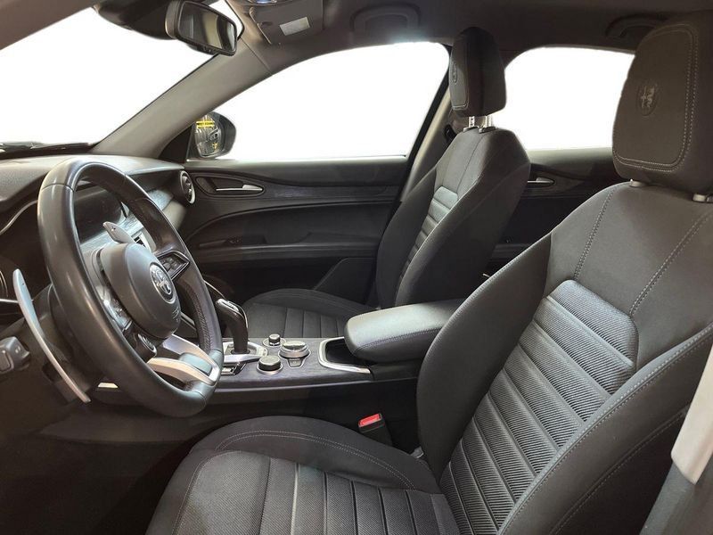 Alfa Romeo Stelvio 2021