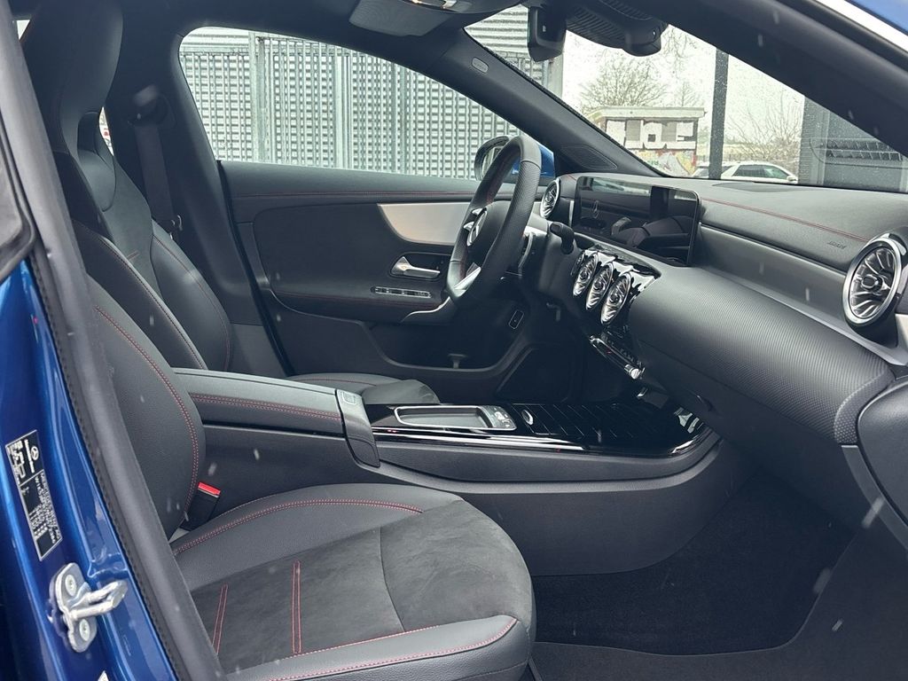 Mercedes-Benz CLA 250 2025