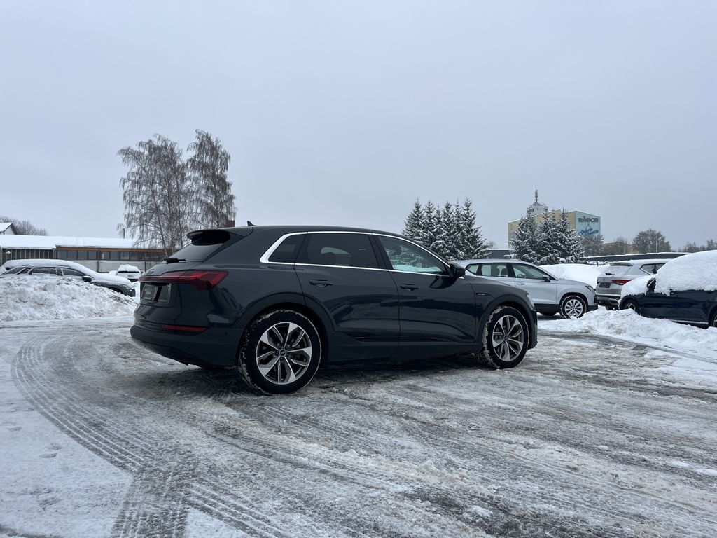 Audi e-tron 2022
