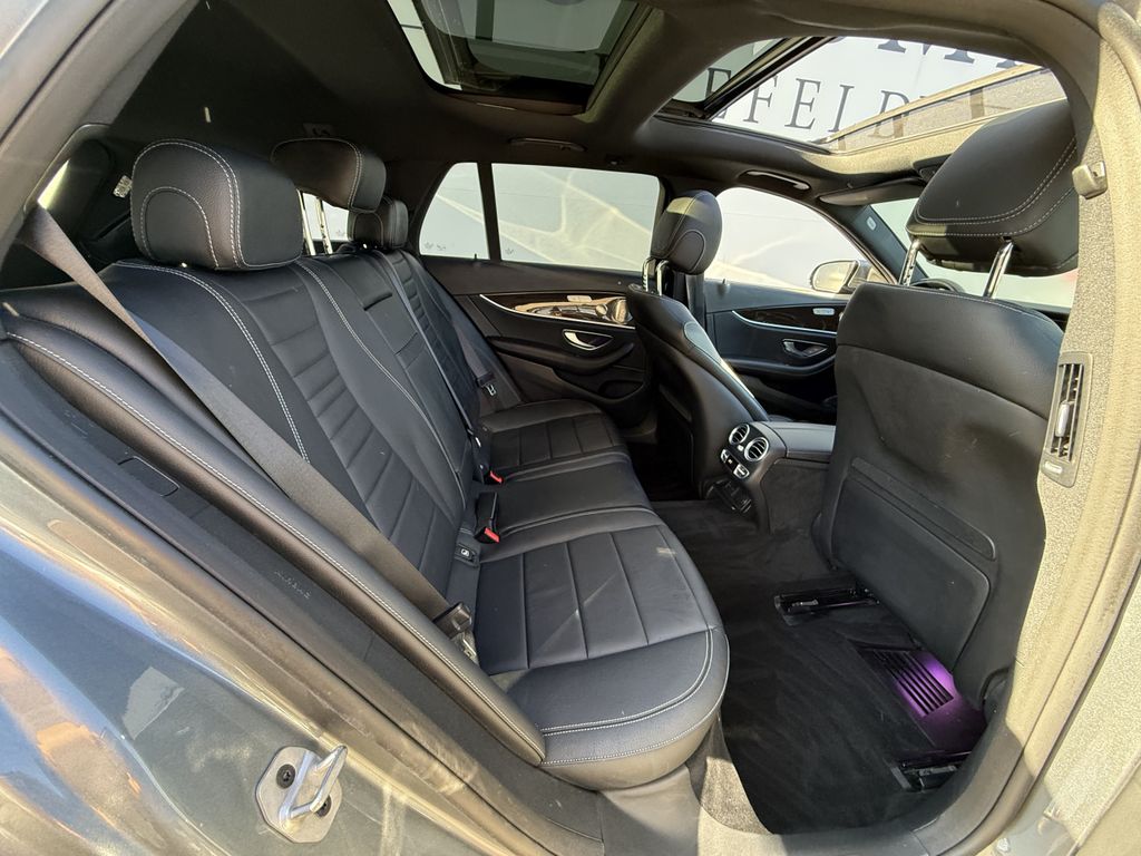 Mercedes-Benz E 300 2022