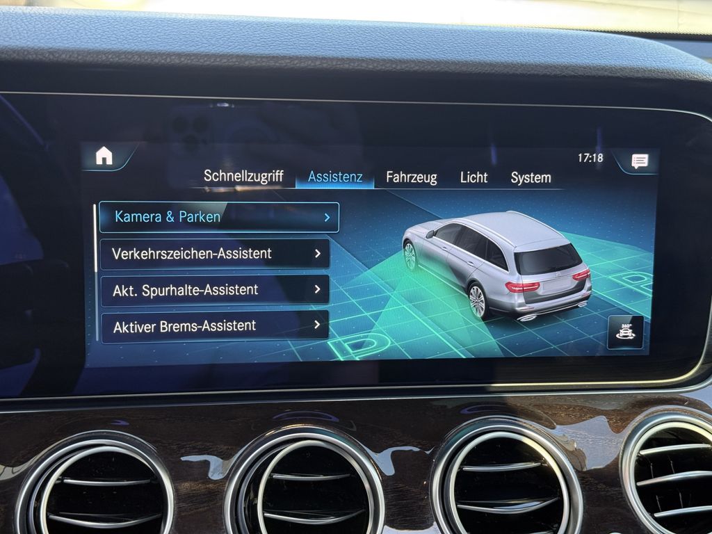 Mercedes-Benz E 300 2022