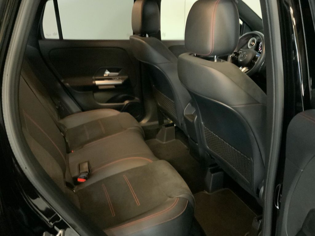 Mercedes-Benz GLA 200 2024