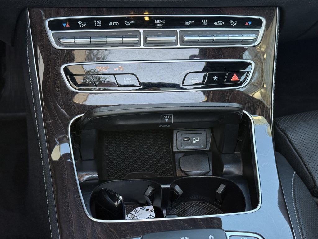 Mercedes-Benz E 300 2022