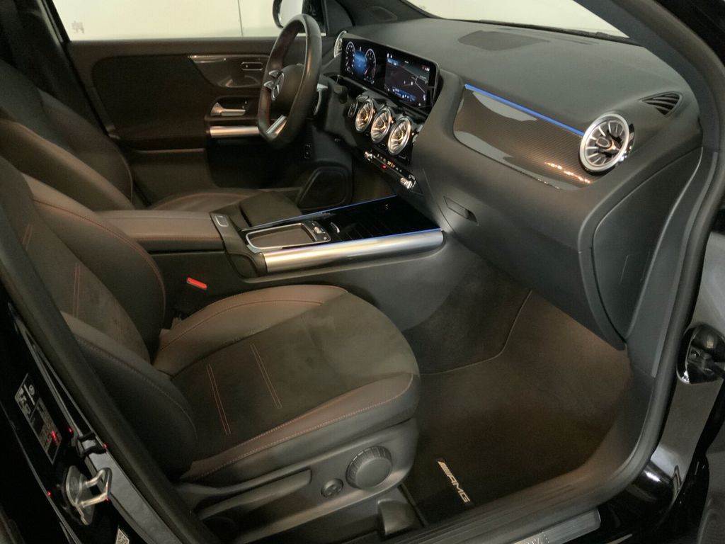 Mercedes-Benz GLA 200 2024