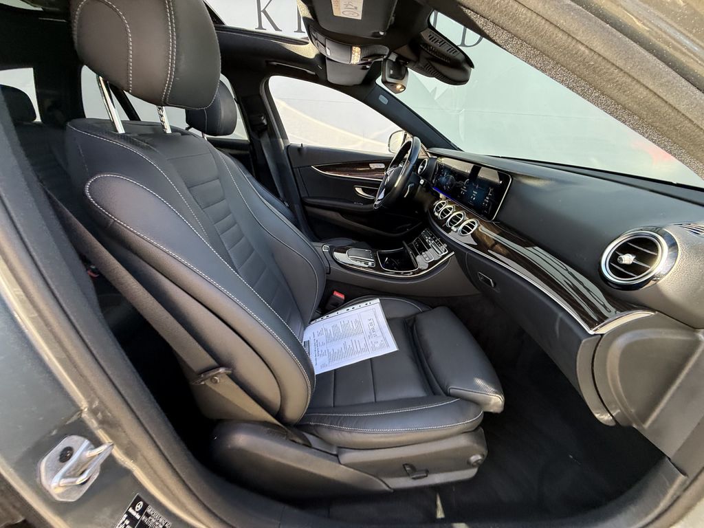 Mercedes-Benz E 300 2022