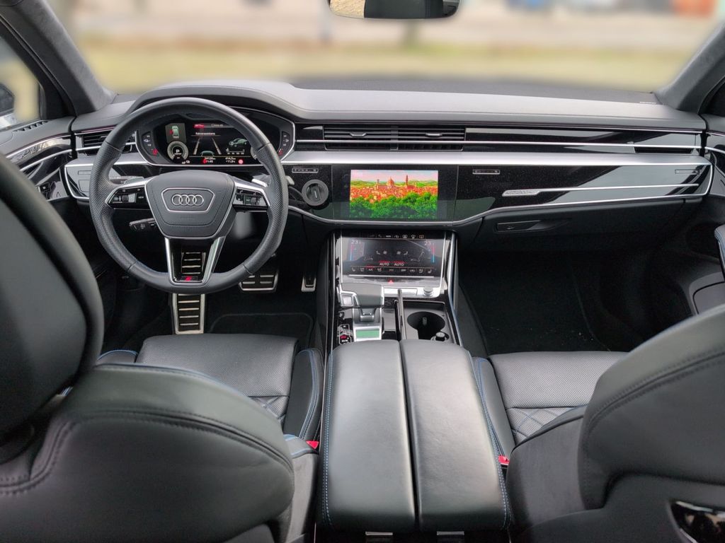 Audi A8 2022