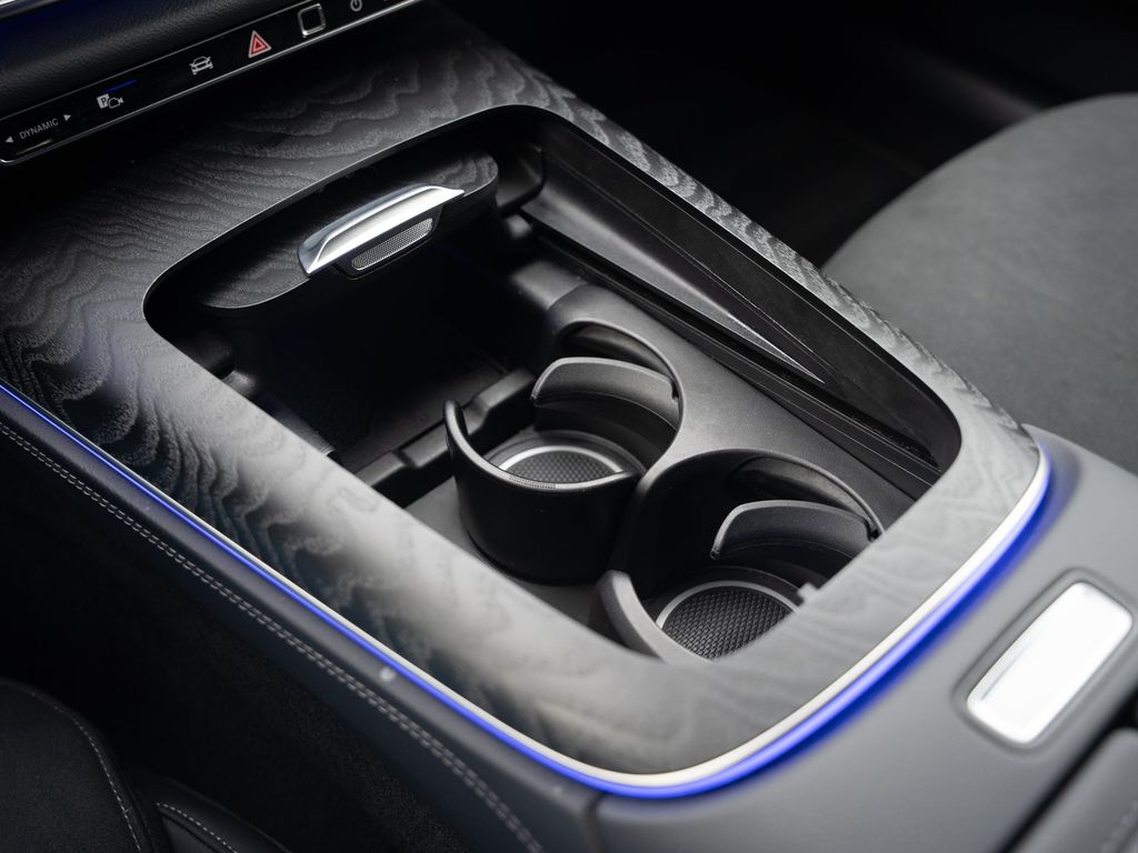 Mercedes-Benz E 220 2025