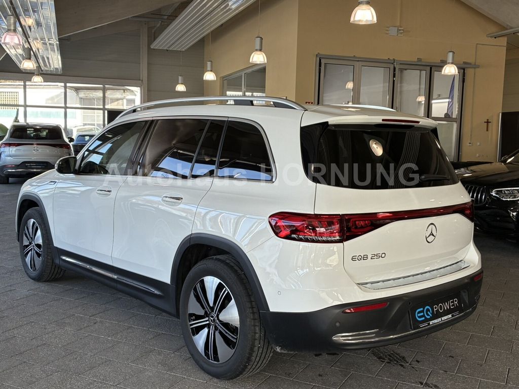 Mercedes-Benz EQB 2022