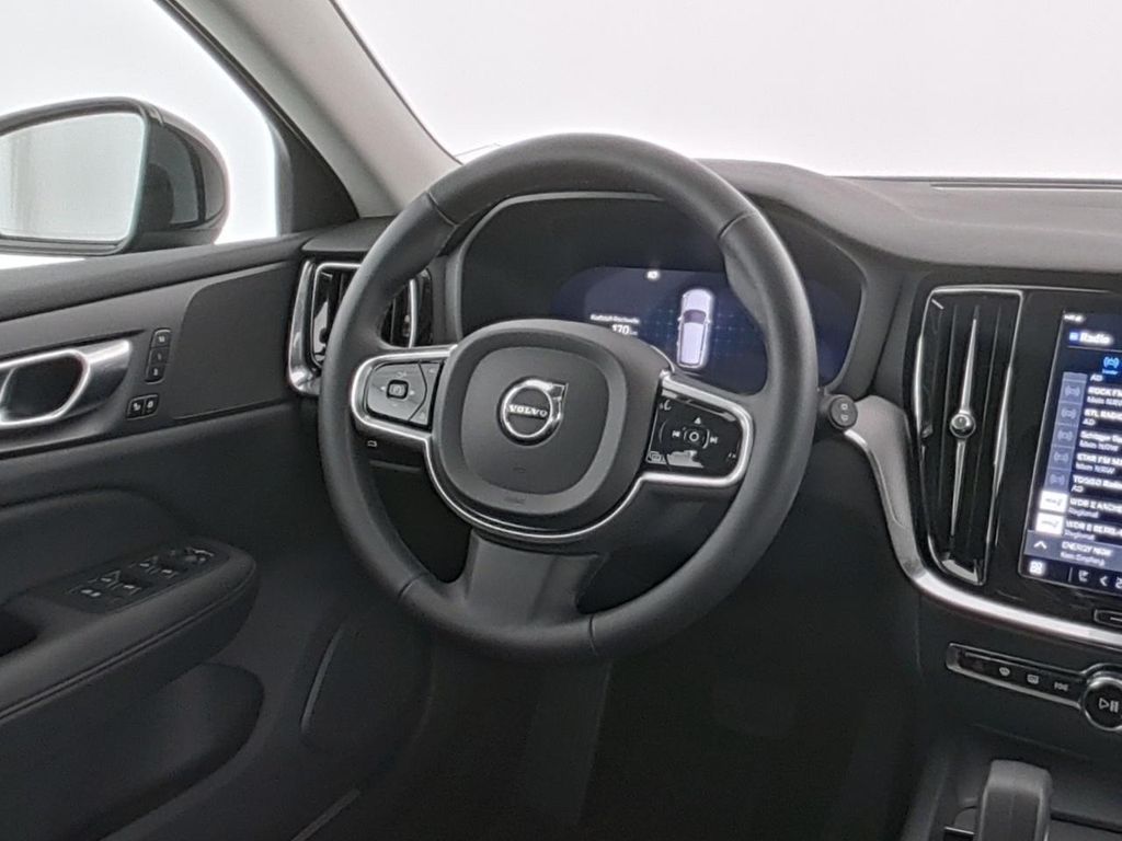 Volvo V60 Cross Country 2023