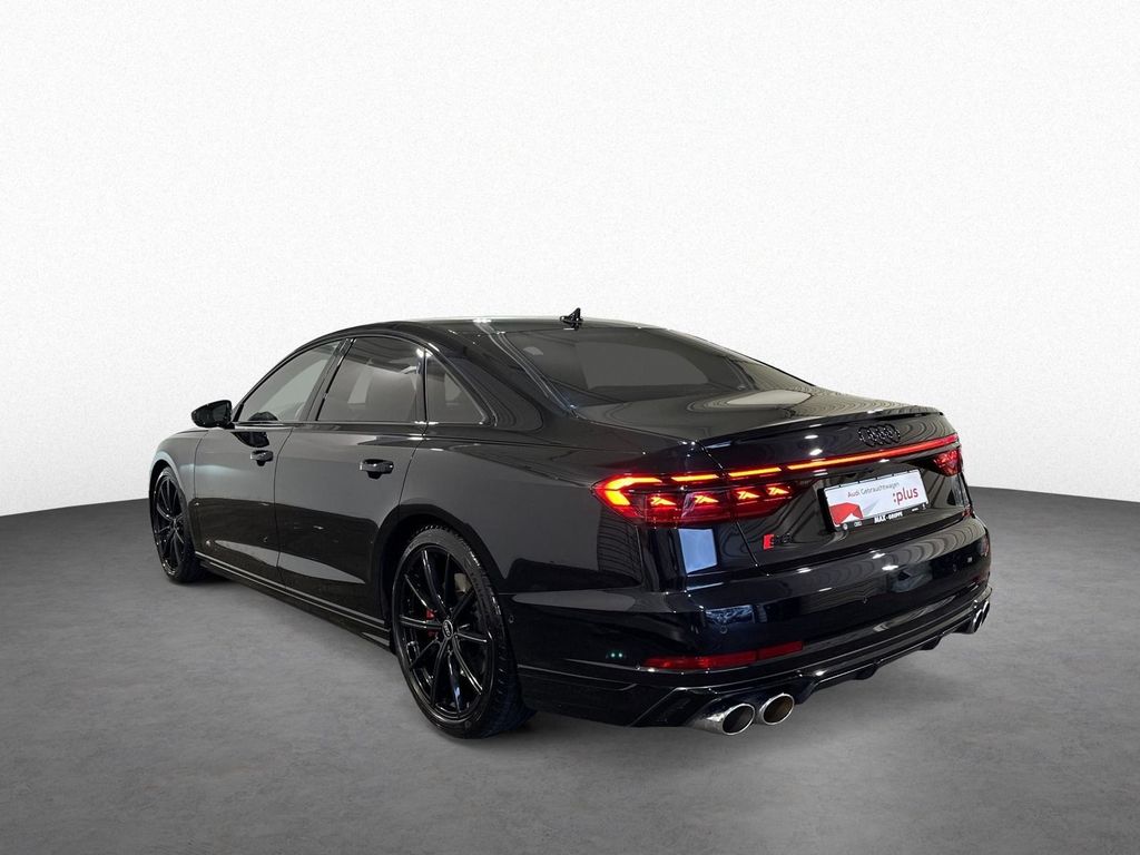 Audi S8 2024