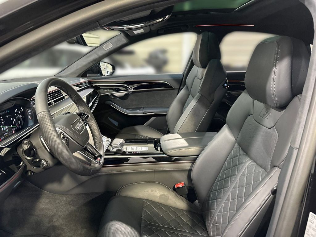 Audi S8 2024