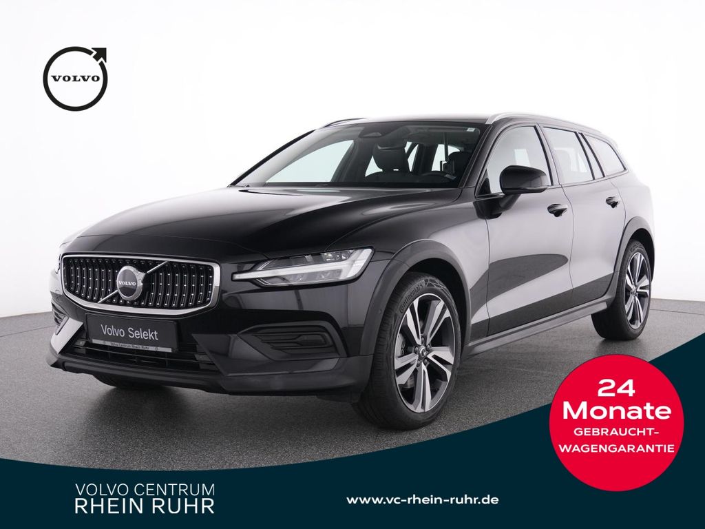Volvo V60 Cross Country 2023