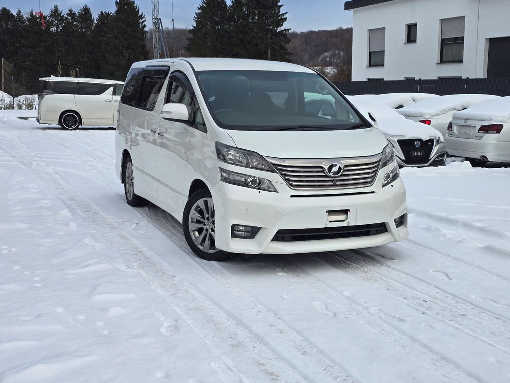 Toyota Alphard 2010