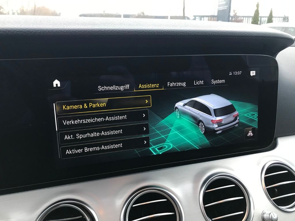 Mercedes-Benz E 300 2021