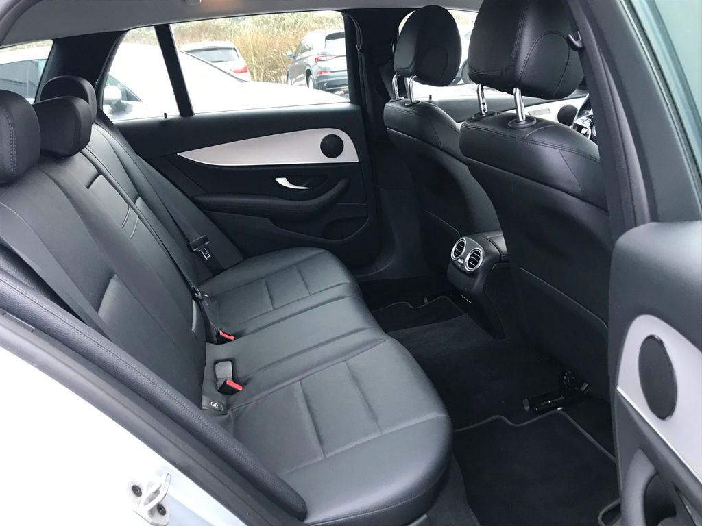 Mercedes-Benz E 300 2021