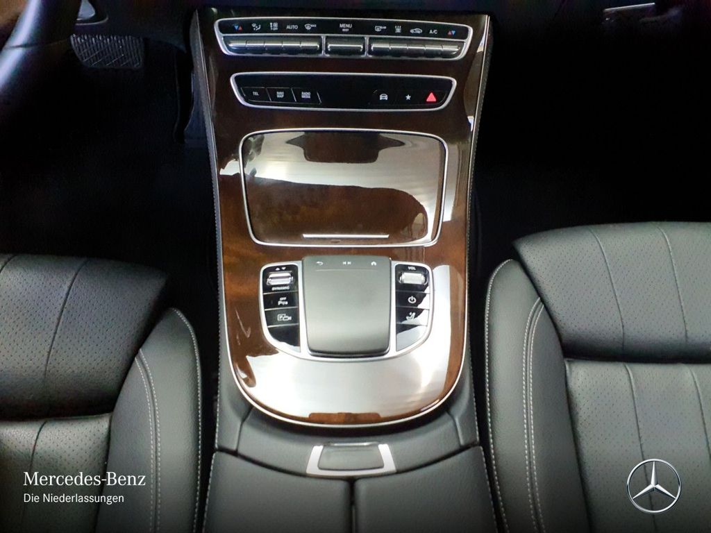 Mercedes-Benz E 300 2022