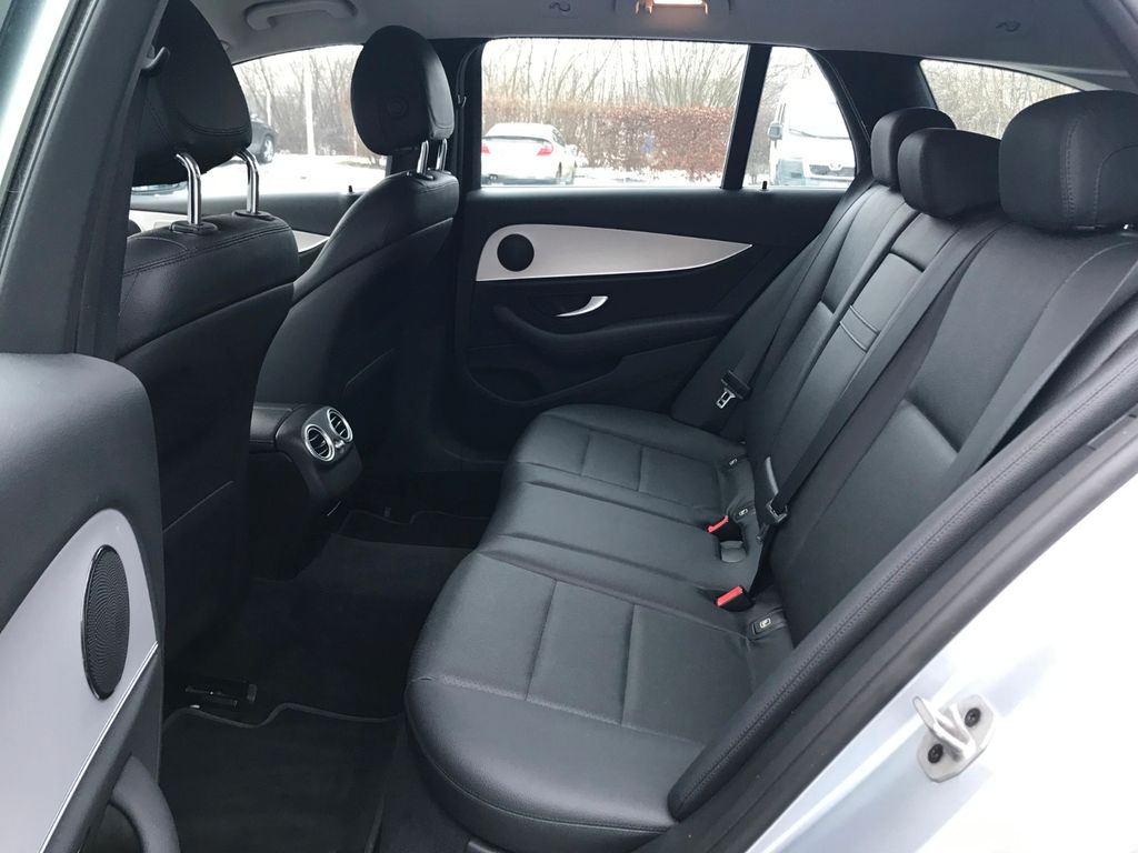 Mercedes-Benz E 300 2021