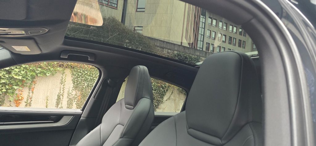 Porsche Cayenne 2025