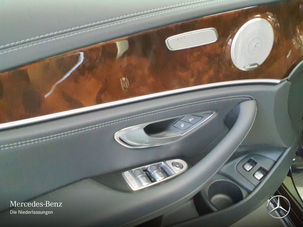 Mercedes-Benz E 300 2022