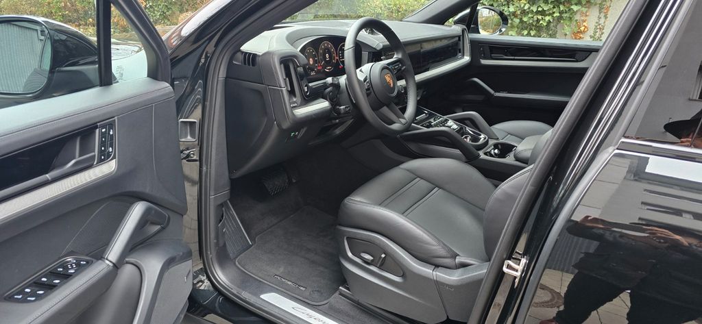 Porsche Cayenne 2025