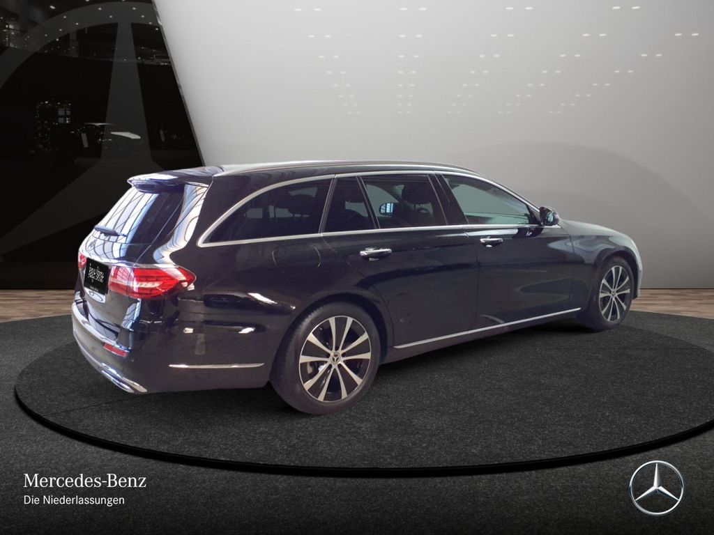 Mercedes-Benz E 300 2022