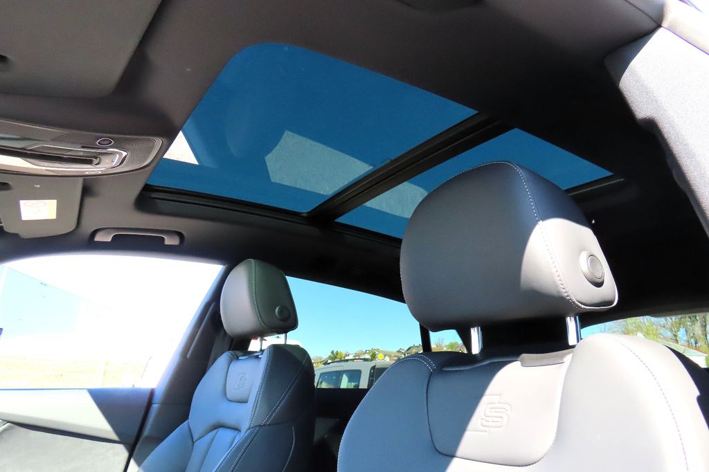 Audi SQ8 2025