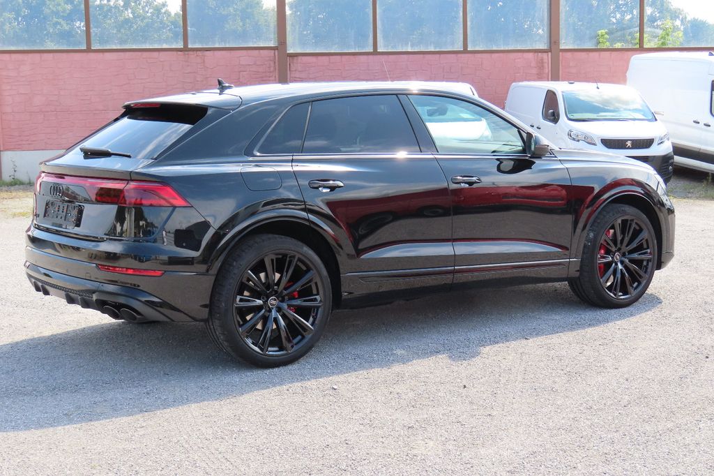Audi SQ8 2025