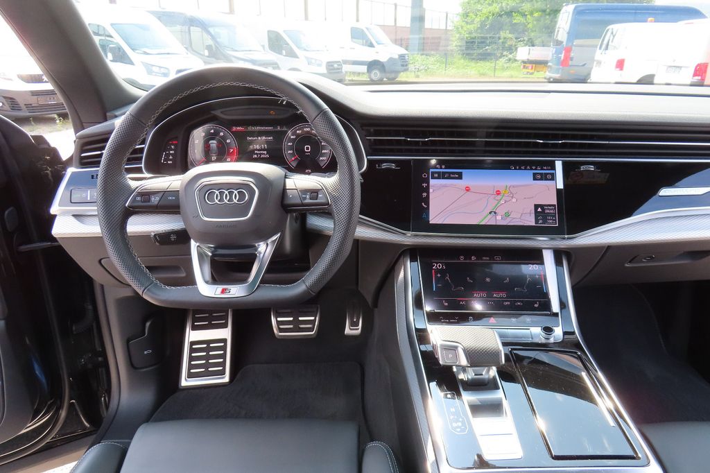 Audi SQ8 2025