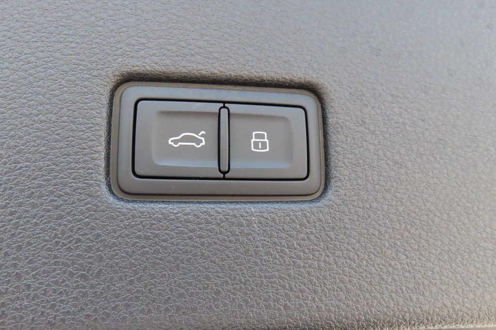Audi SQ8 2025
