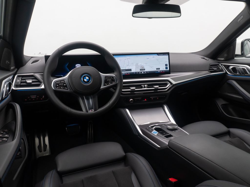BMW i4 2023