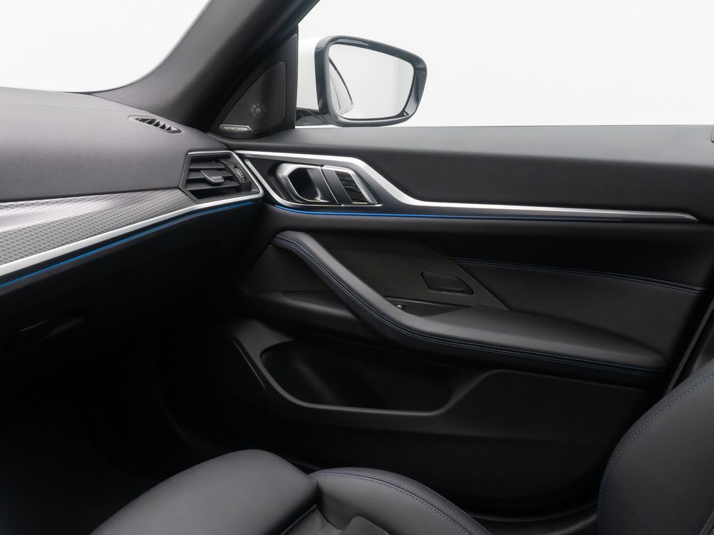 BMW i4 2023
