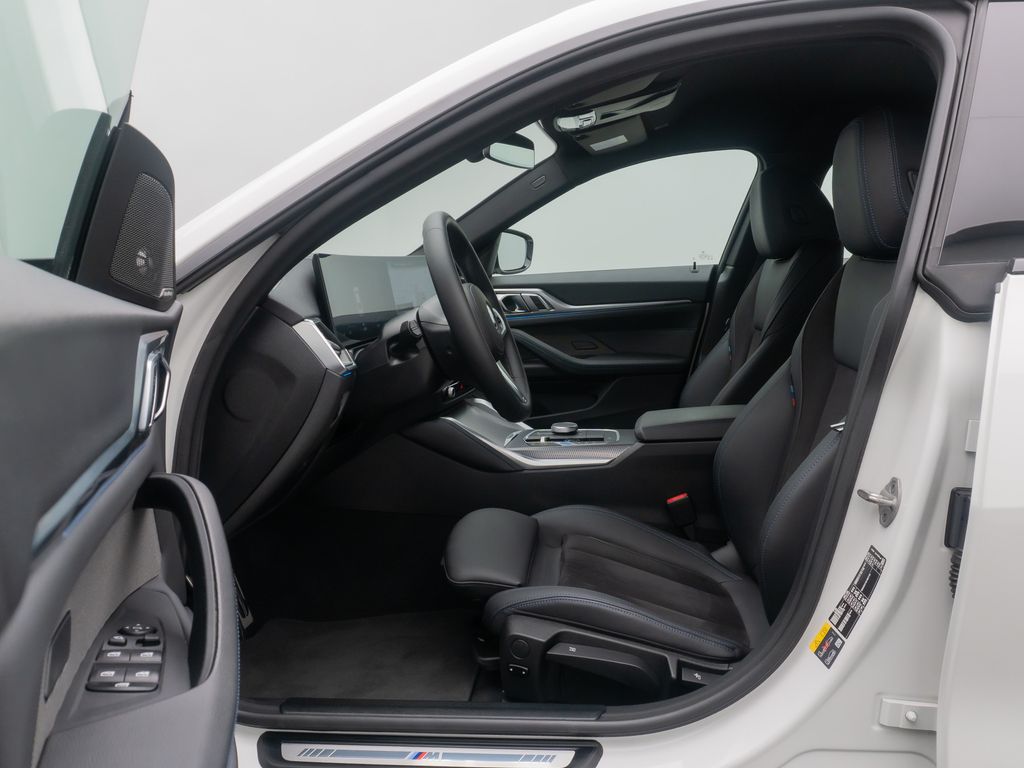 BMW i4 2023