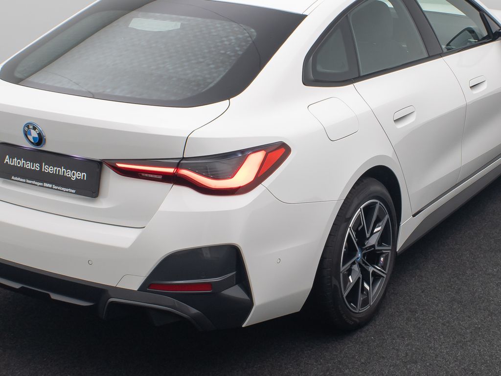 BMW i4 2023