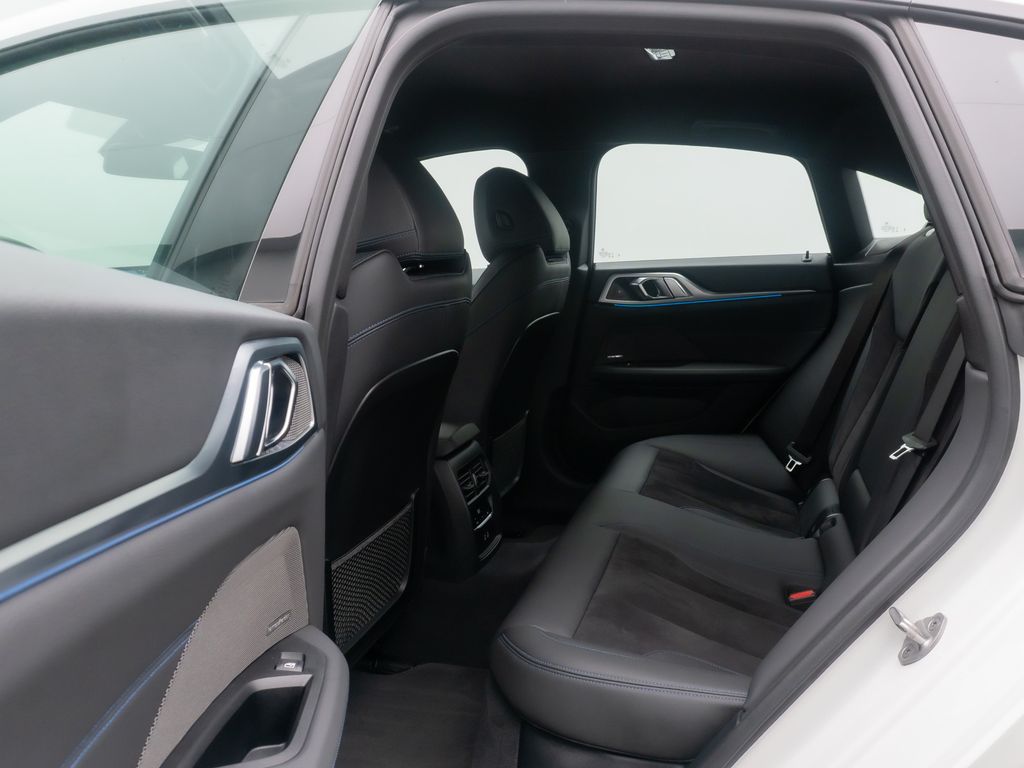 BMW i4 2023