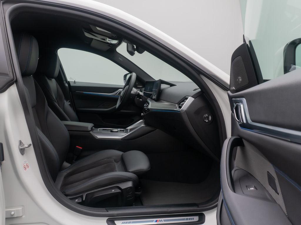 BMW i4 2023