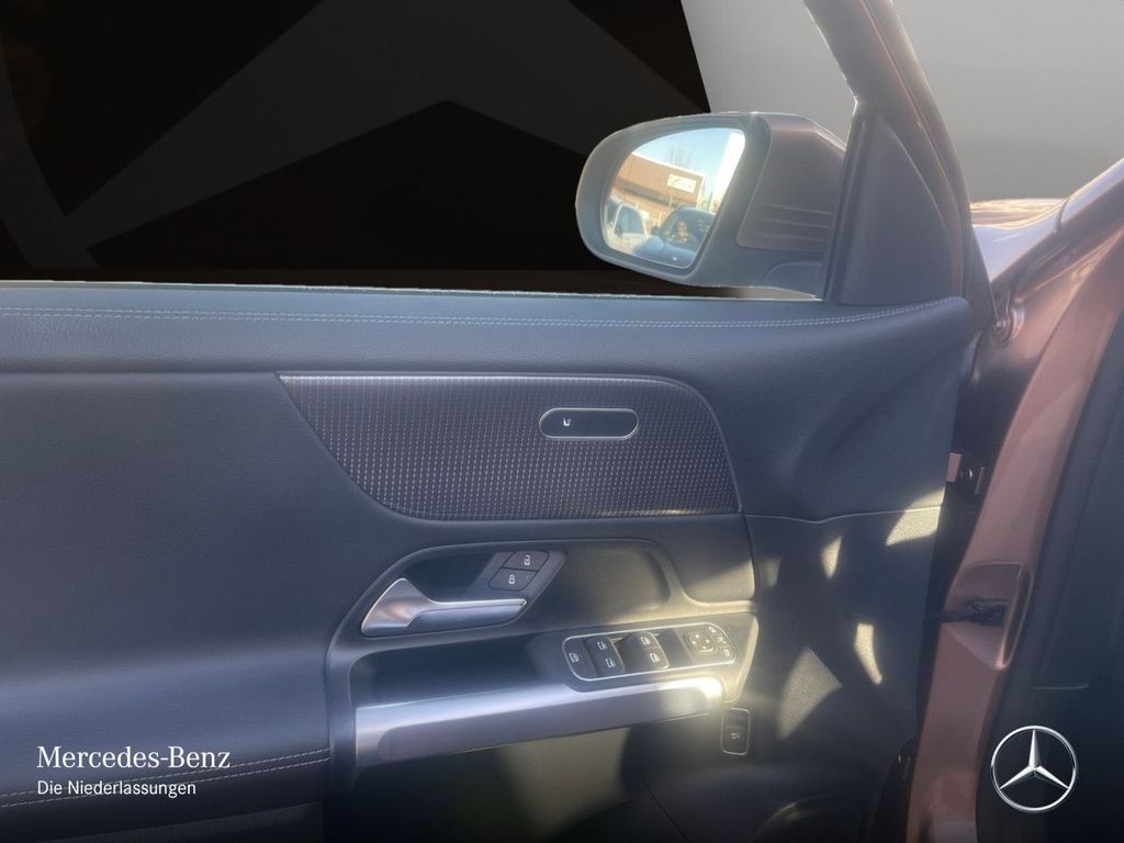 Mercedes-Benz EQB 2022