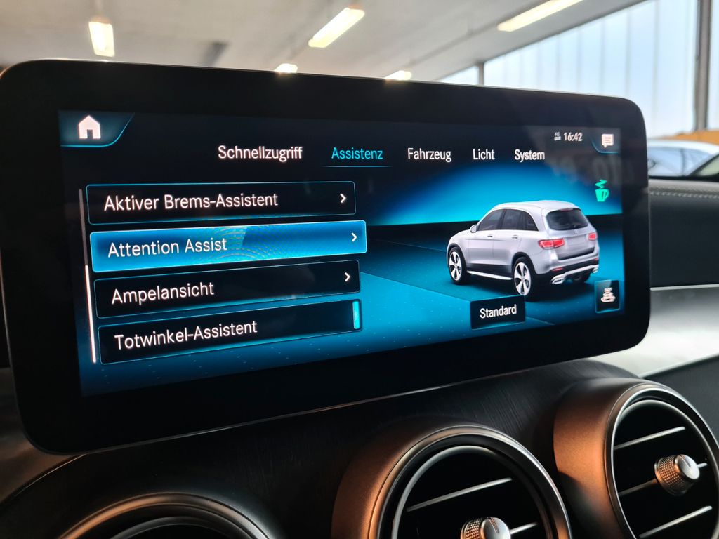 Mercedes-Benz GLC 300 2021