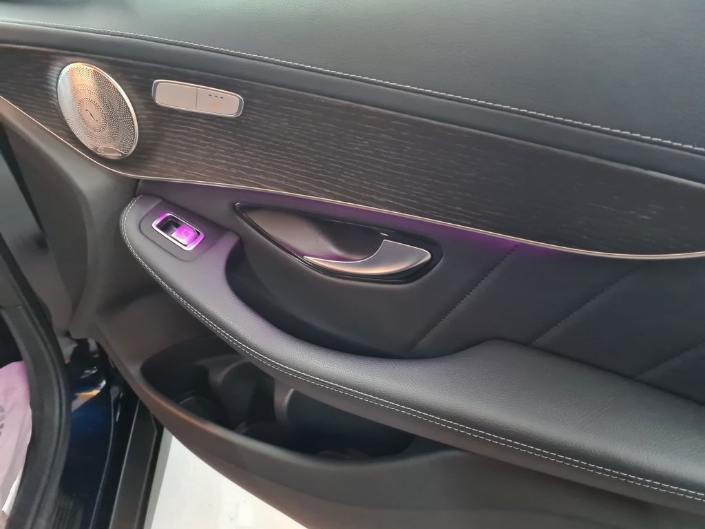 Mercedes-Benz GLC 300 2021