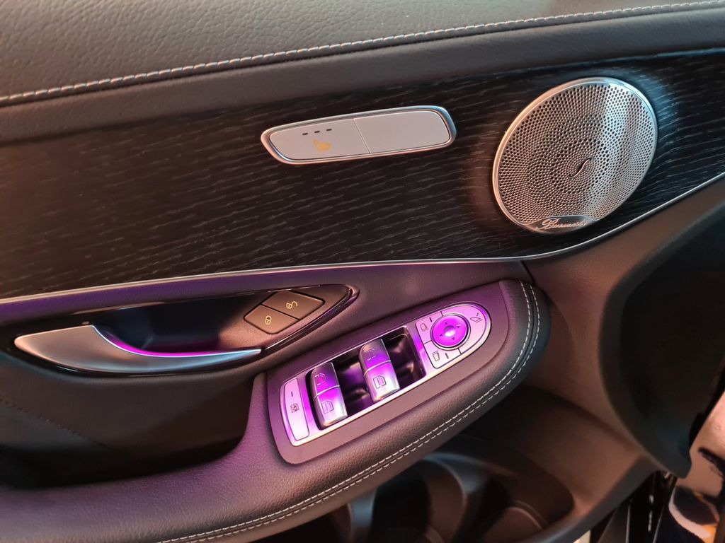 Mercedes-Benz GLC 300 2021