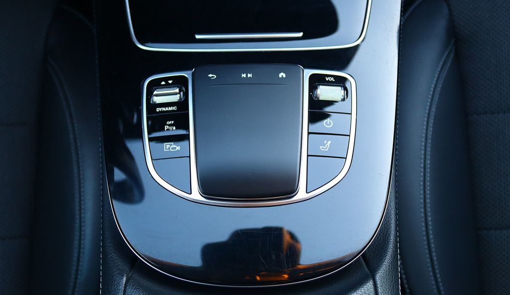 Mercedes-Benz E 300 2022