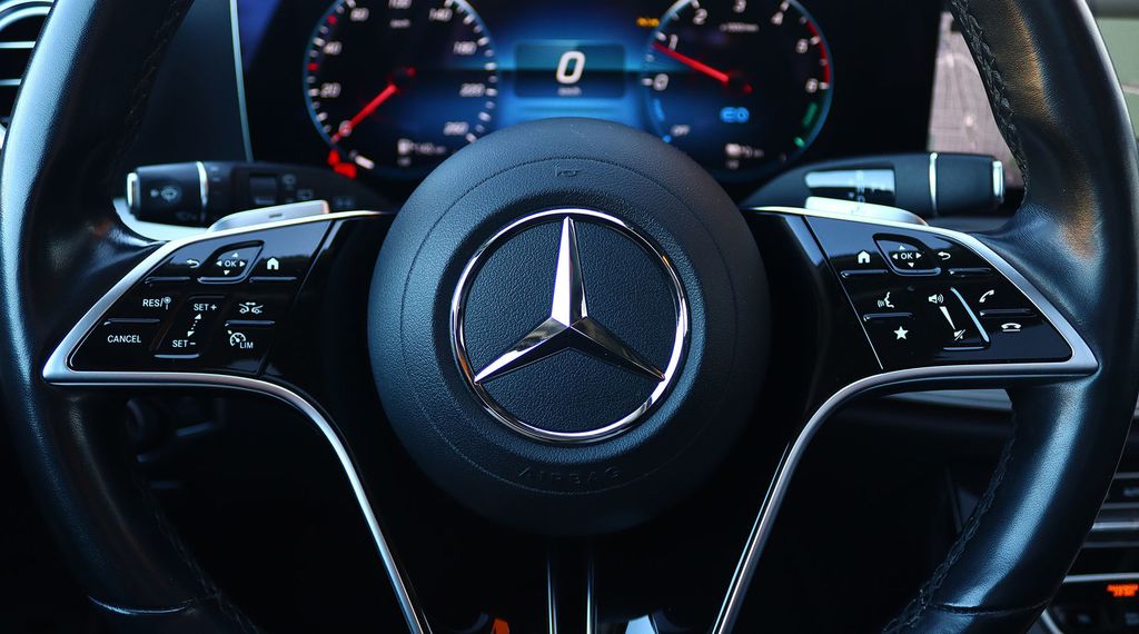 Mercedes-Benz E 300 2022