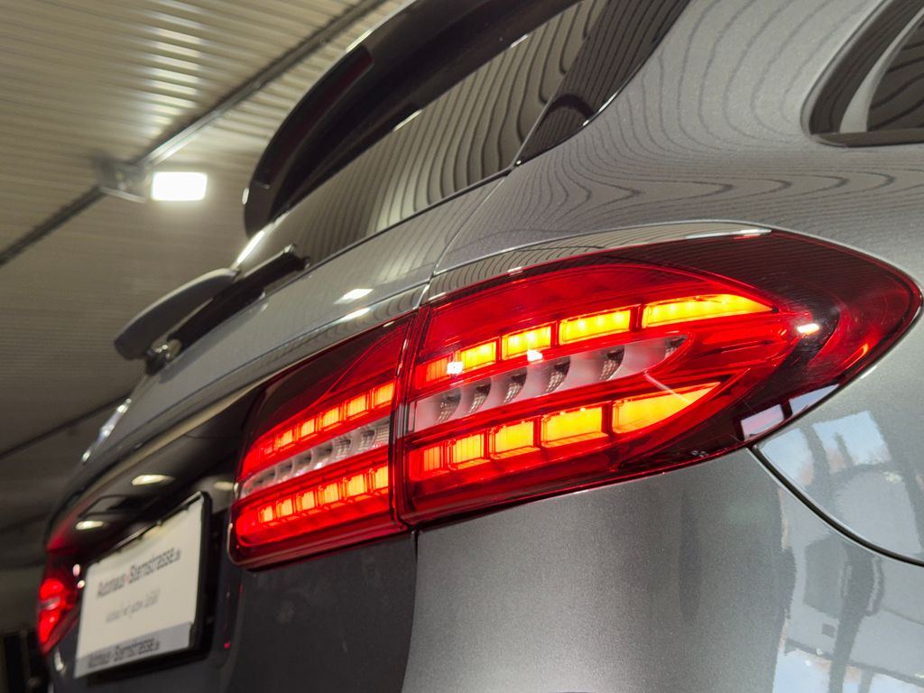 Mercedes-Benz E 300 2022