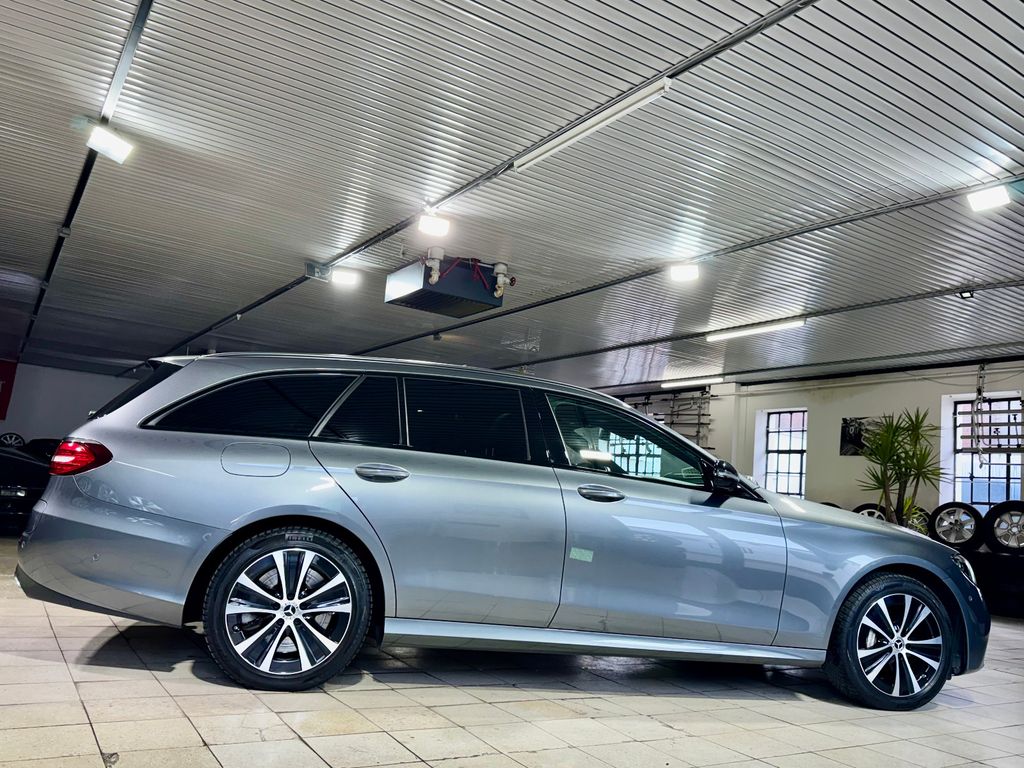 Mercedes-Benz E 300 2022