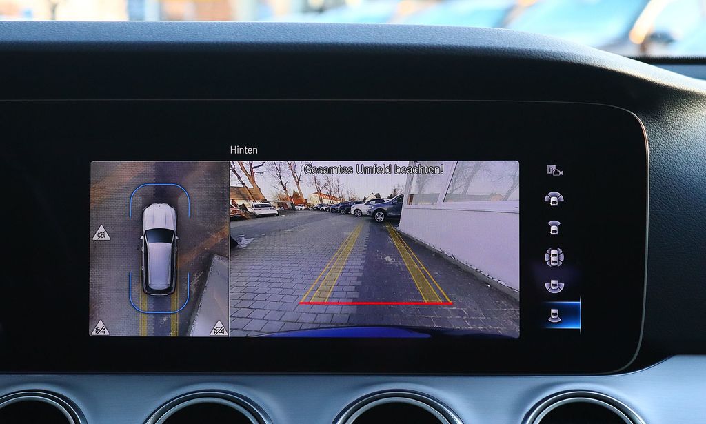 Mercedes-Benz E 300 2022