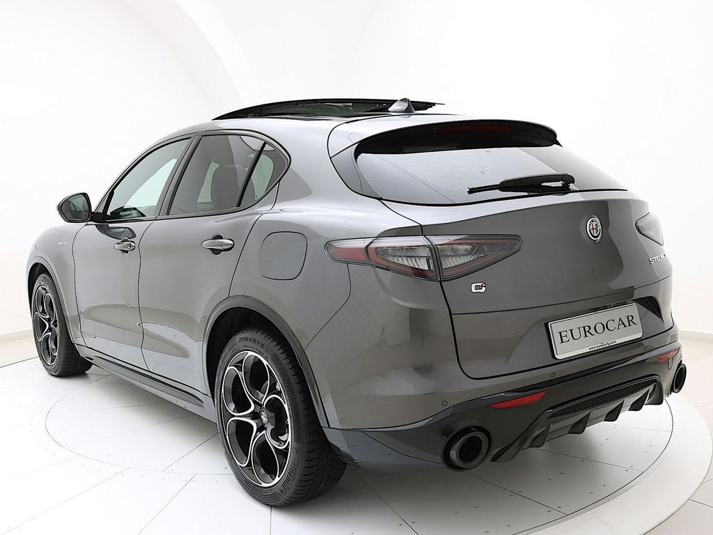 Alfa Romeo Stelvio 2023